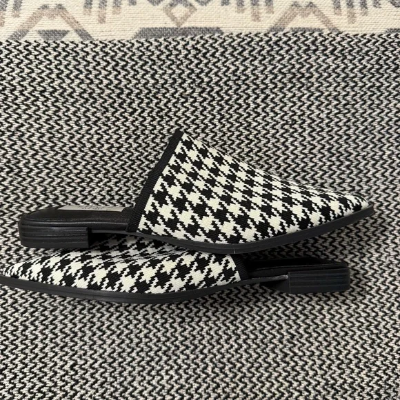Steve Madden Black and White Houndstooth Mules - Picture 8 of 10